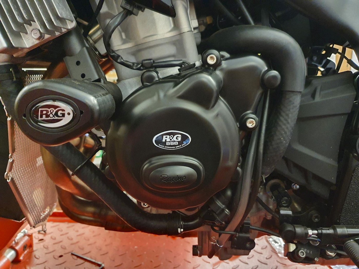 R&G Racing, Left Side Alternator Cover (Race/road version) for Kawasaki ZX-25R '20-'22 R&G Racing, Left Side Alternator Cover (Race/road version) for Kawasaki ZX-25R '20-'22